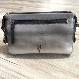 Simply Vera Vera Wang Gray and Black Crossbody Bag with Ombré Design